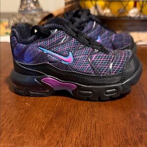 Nike Kids' Black and Purple Sneakers